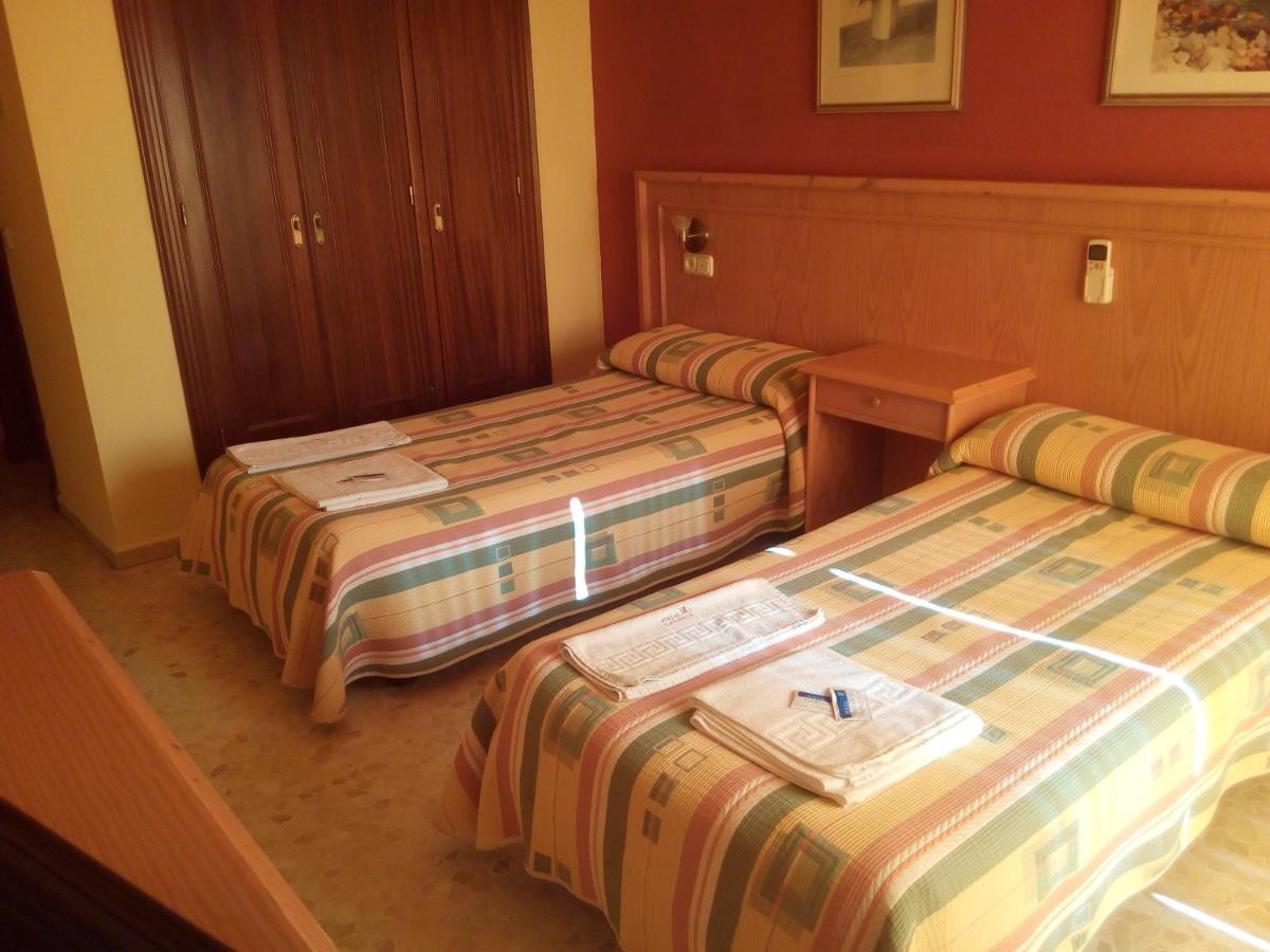 Hostal Carlos III El Ejido Eksteriør billede