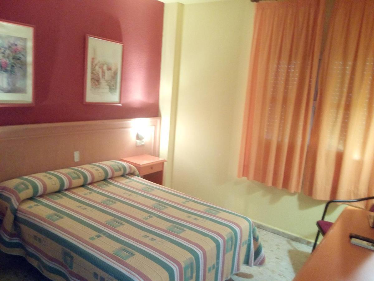 Hostal Carlos III El Ejido Eksteriør billede