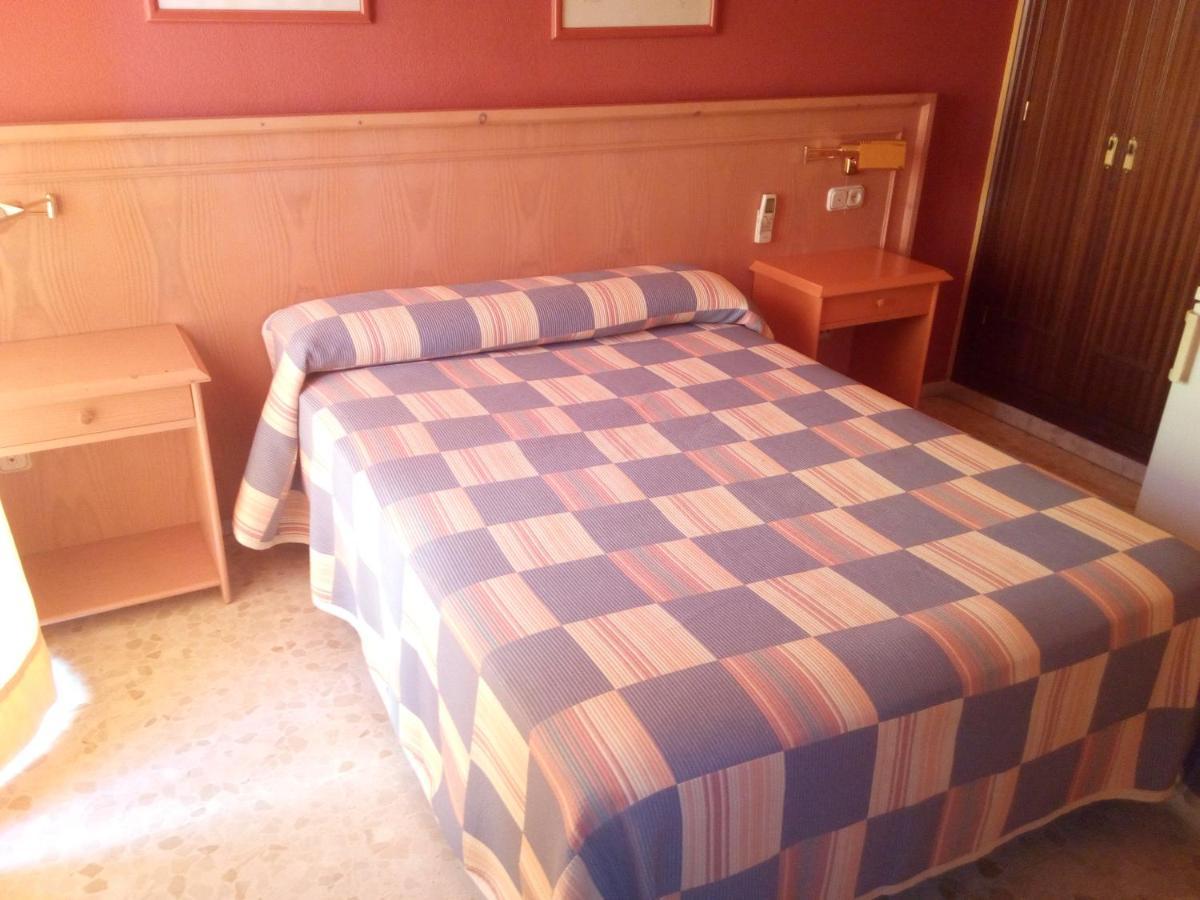Hostal Carlos III El Ejido Eksteriør billede