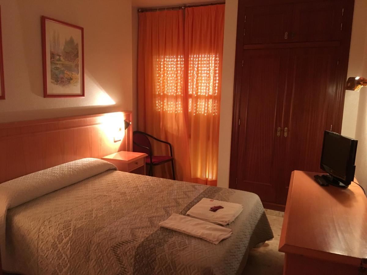 Hostal Carlos III El Ejido Eksteriør billede