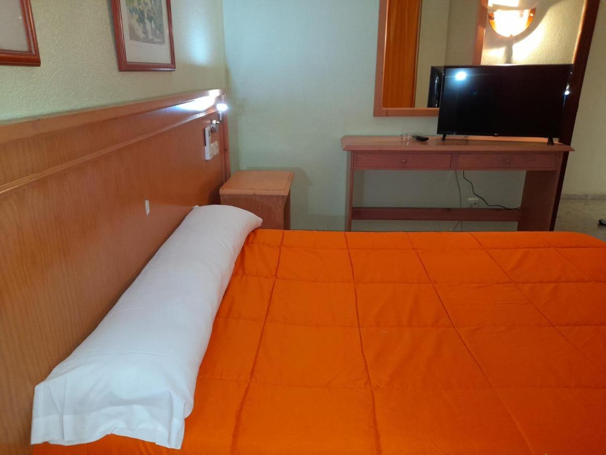 Hostal Carlos III El Ejido Eksteriør billede