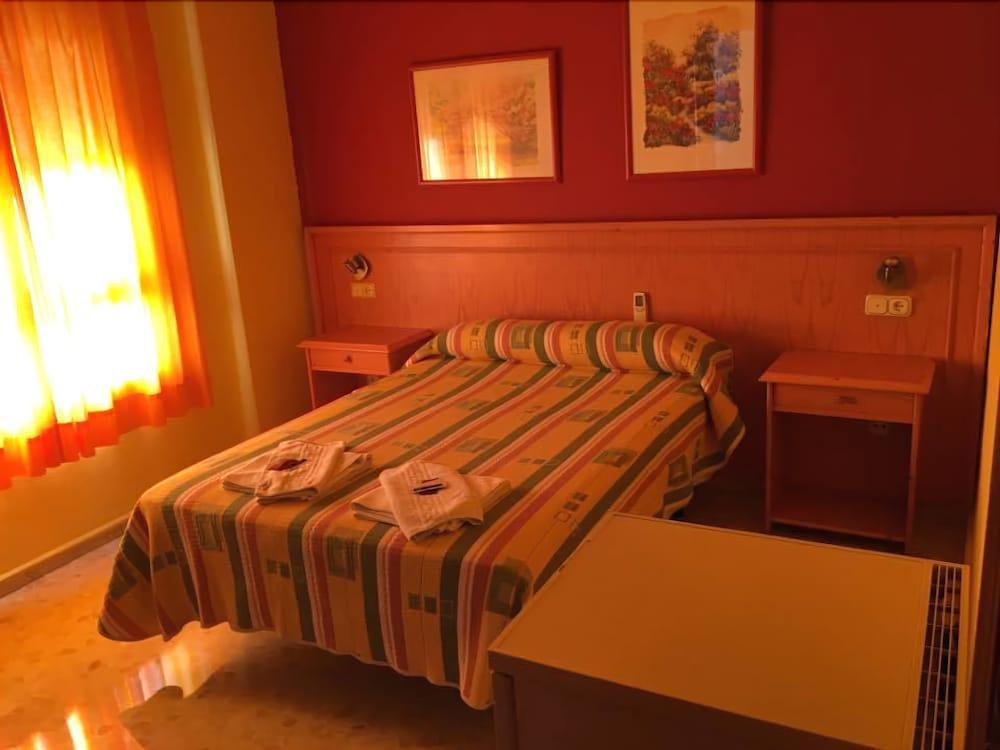 Hostal Carlos III El Ejido Eksteriør billede